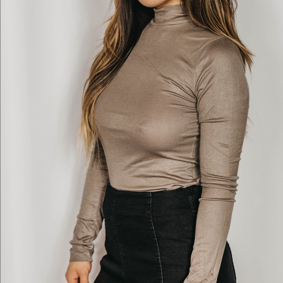 NEW // Day To Day Turtleneck Top - Mocha - Picture 3 of 4